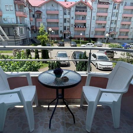 Front Beach Exclusive Apartments Struga Buitenkant foto