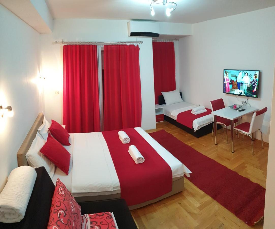 Front Beach Exclusive Apartments Struga Buitenkant foto