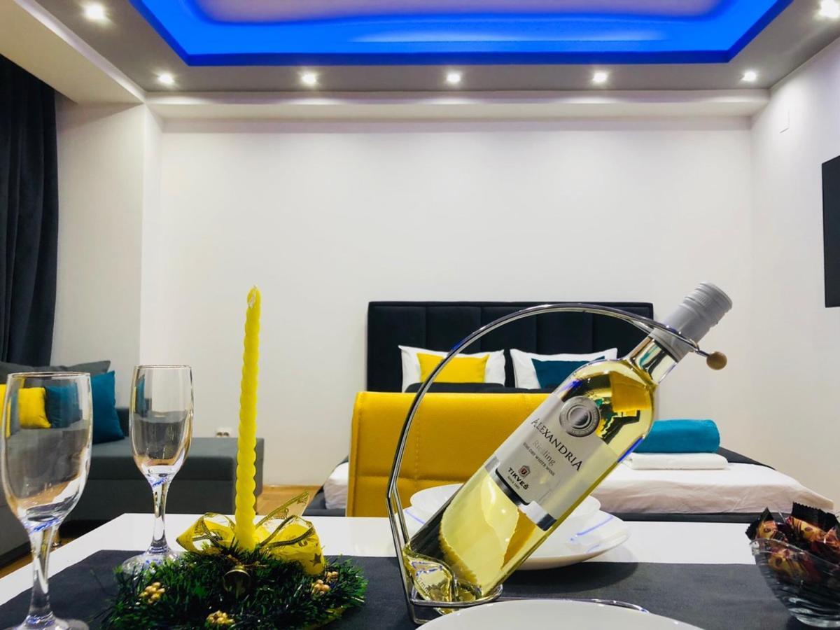Front Beach Exclusive Apartments Struga Buitenkant foto