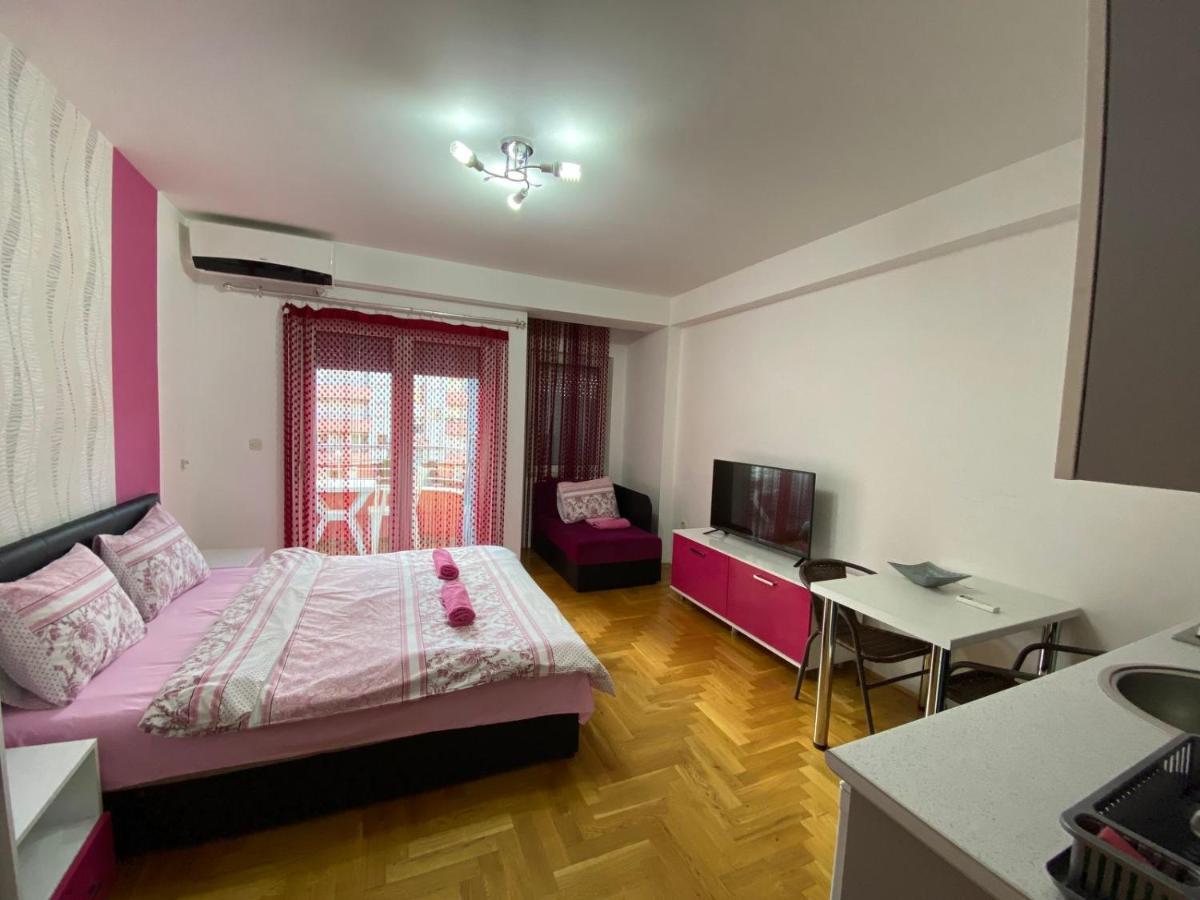 Front Beach Exclusive Apartments Struga Buitenkant foto