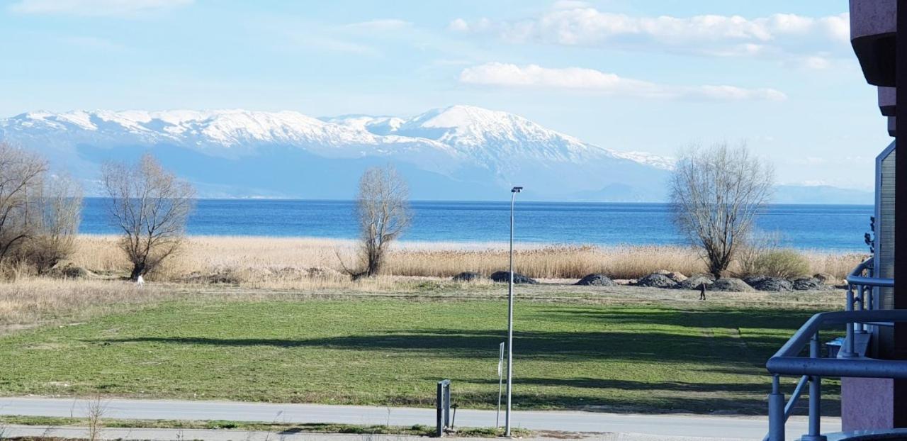 Front Beach Exclusive Apartments Struga Buitenkant foto