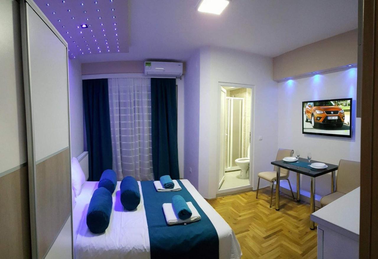 Front Beach Exclusive Apartments Struga Buitenkant foto