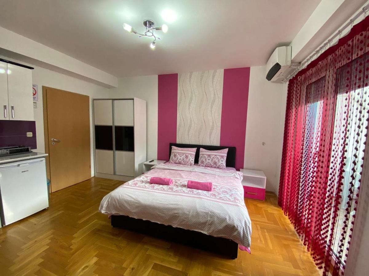 Front Beach Exclusive Apartments Struga Buitenkant foto