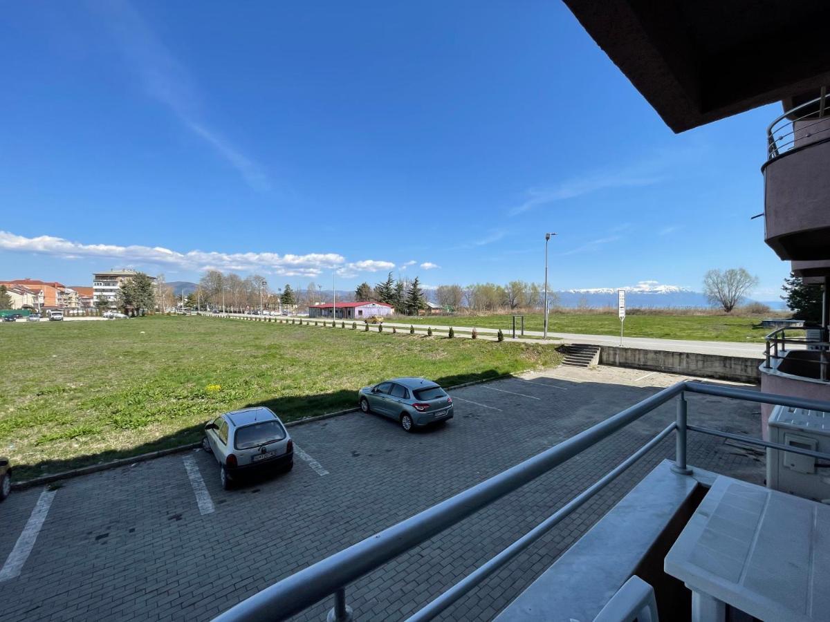 Front Beach Exclusive Apartments Struga Buitenkant foto