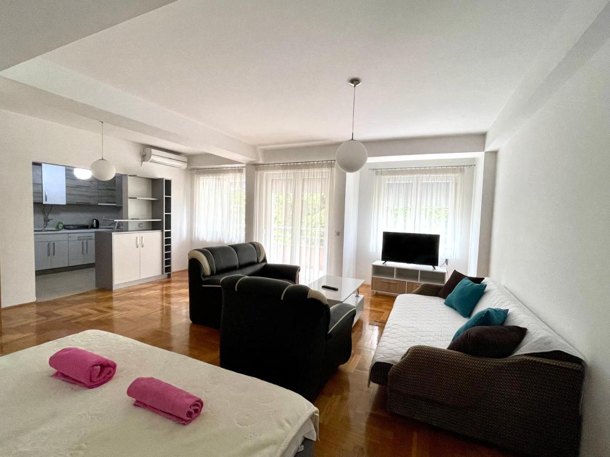 Front Beach Exclusive Apartments Struga Buitenkant foto