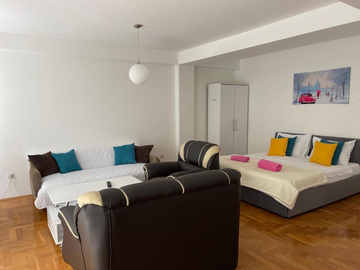Front Beach Exclusive Apartments Struga Buitenkant foto