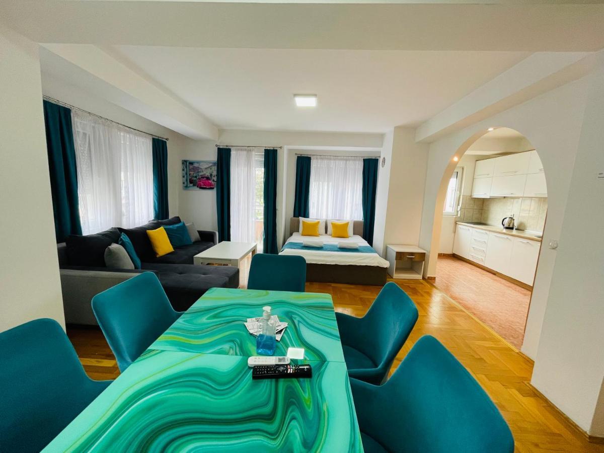 Front Beach Exclusive Apartments Struga Buitenkant foto