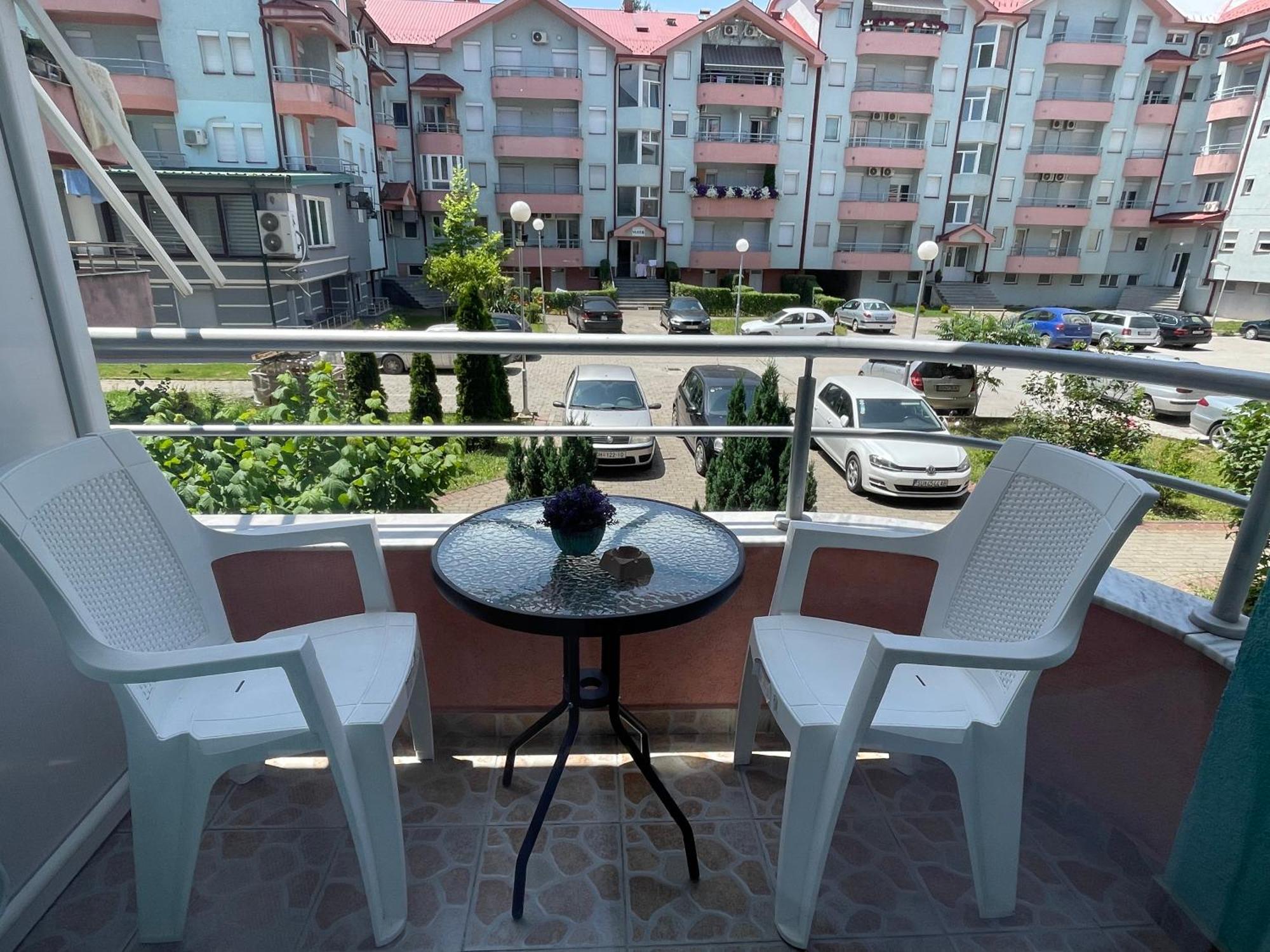 Front Beach Exclusive Apartments Struga Buitenkant foto