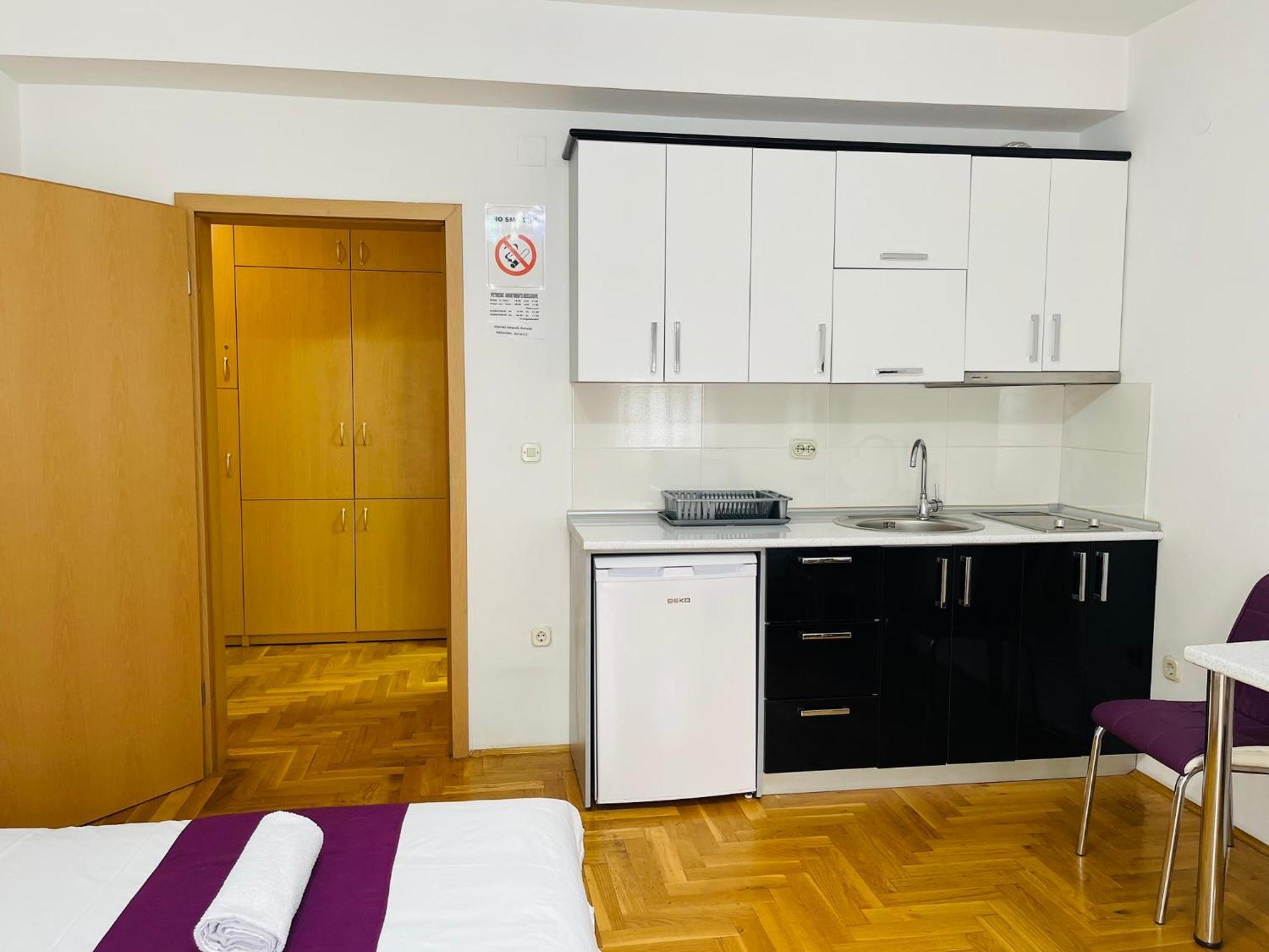 Front Beach Exclusive Apartments Struga Buitenkant foto