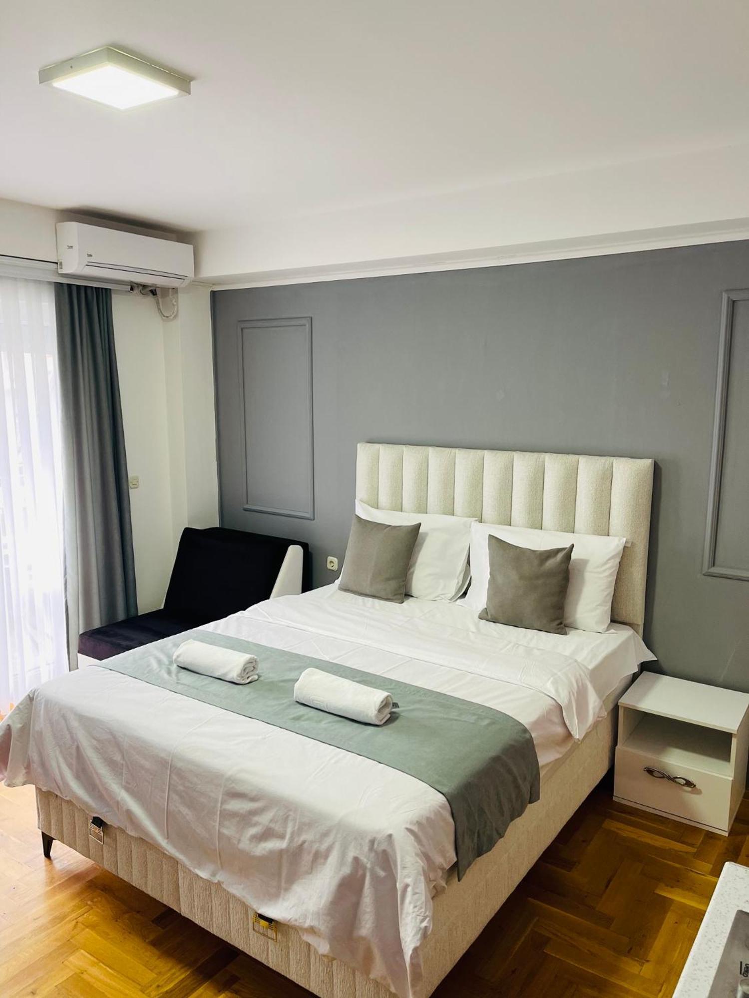 Front Beach Exclusive Apartments Struga Buitenkant foto