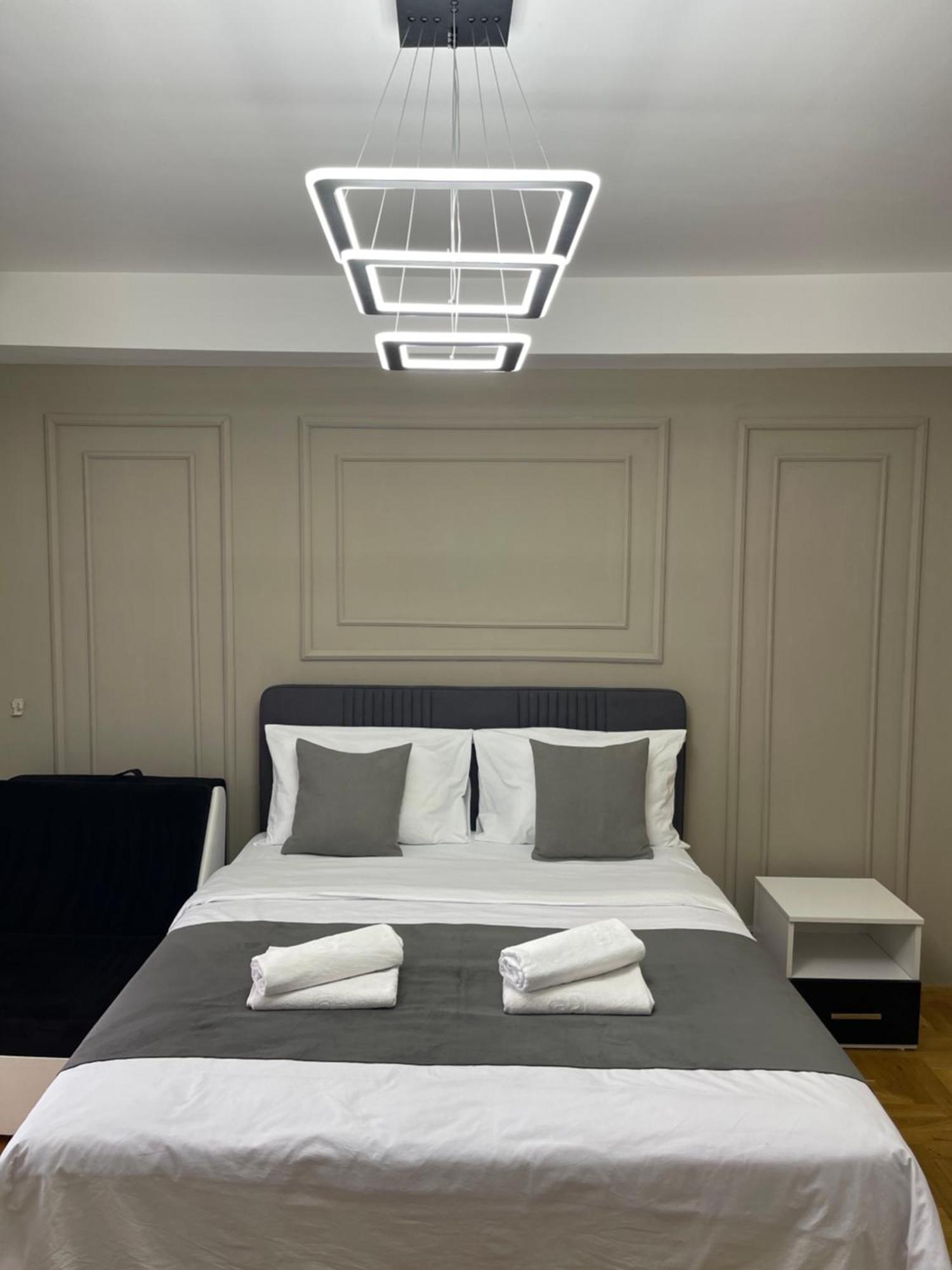 Front Beach Exclusive Apartments Struga Buitenkant foto